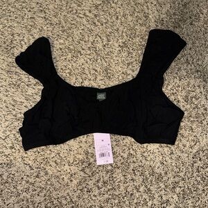 never worn black crop top with cap shoulders